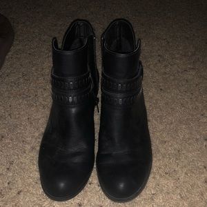 a.n.a New approach memory foam booties